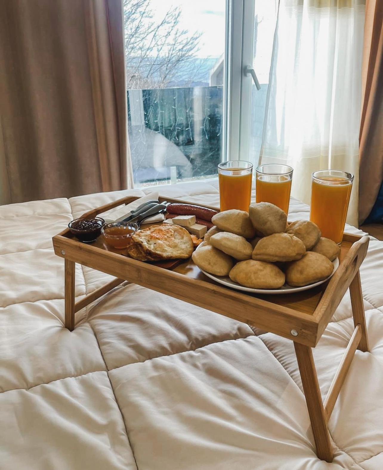 Vila Alpini Razëm Екстериор снимка